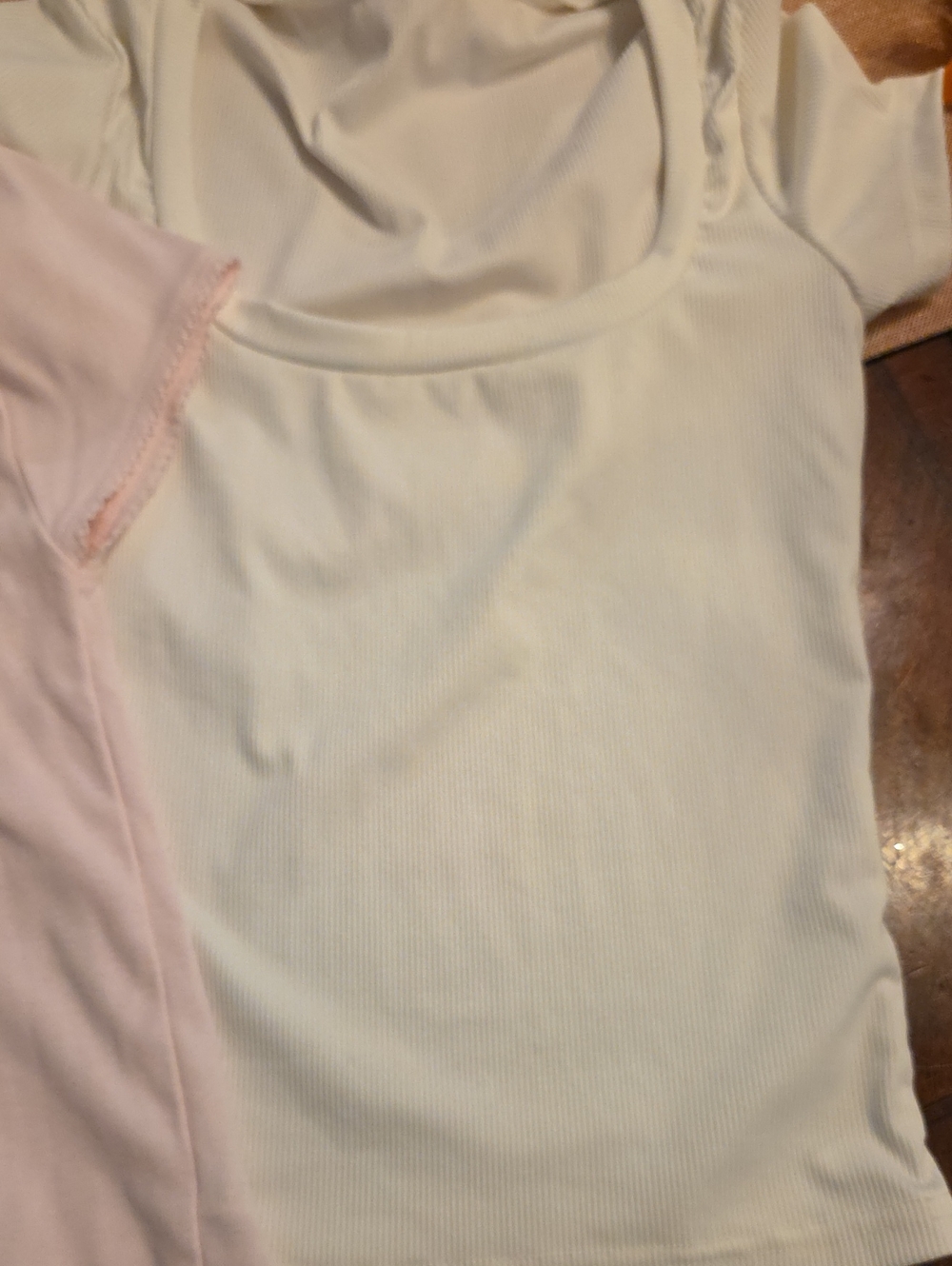 Bebe Ribbed Short Sleeve Tops Size Small - Picture 2 of 6